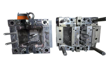 创新直立模具技术，引领医疗套管洁净生产新标准